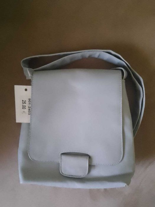 Нова сумочка для дівчинки