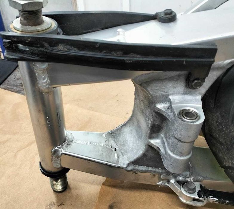 Roda Completa Com Braço Oscilante Suzuki GSXR 750