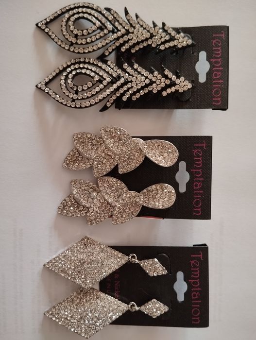 Seis pares de brincos novos, pulseira e anéis