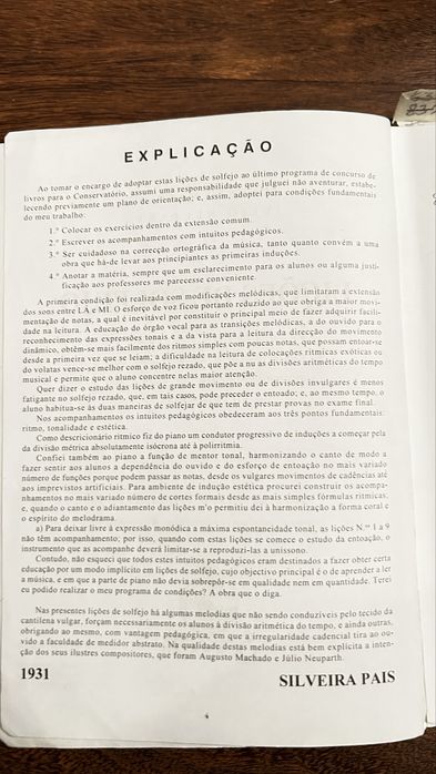 Livro de ensino de Música de Piano “Lições de Solfejo” (Silveira Pais)