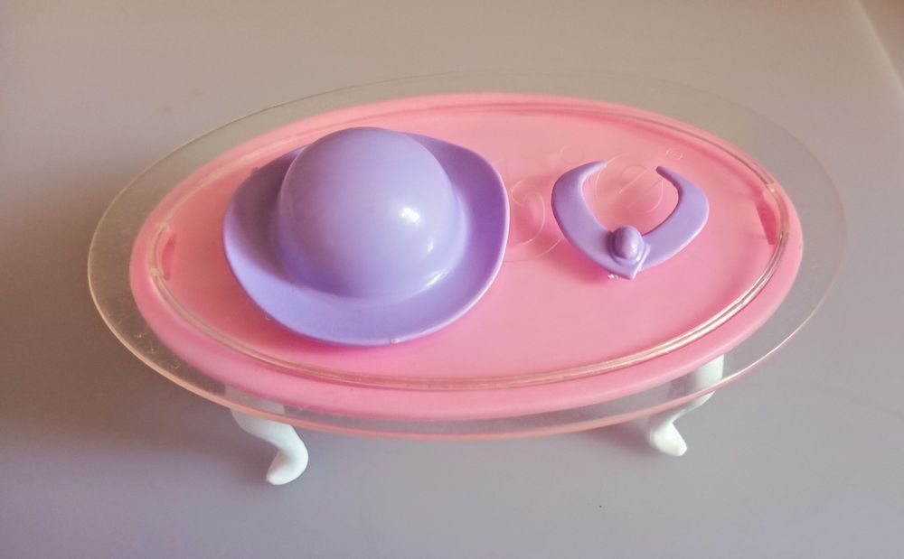 Acessórios para Barbie.
