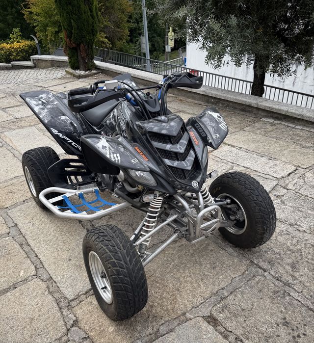Yamaha raptor 660r