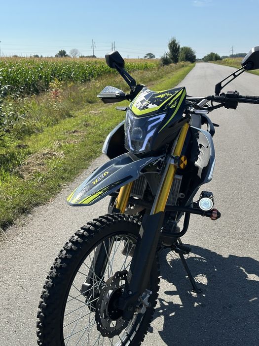 Продам шинерей або обмін 300сс 6ст 3500пробіг