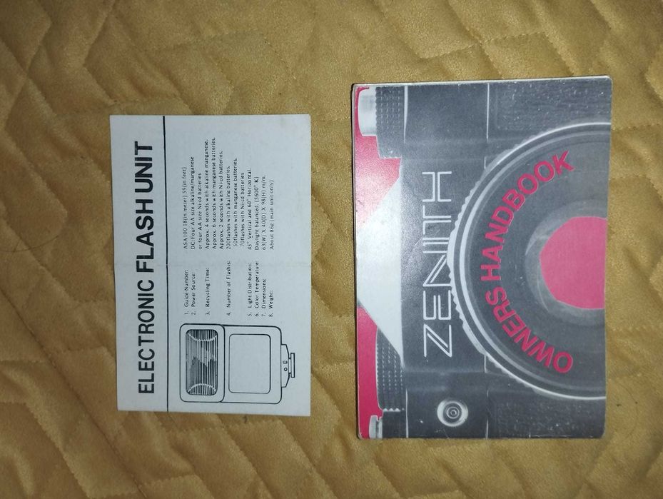 Zenit 12XP (com mala, 2 capas, flash, equipamento limpeza e manuais)