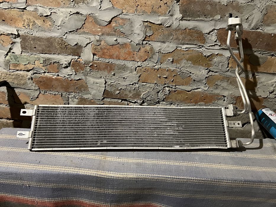 Продам передній телевізор до кіа ев 6