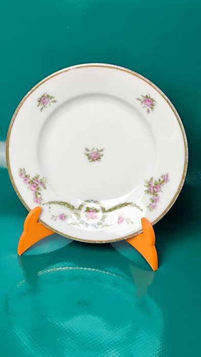 Zestaw porcelanowy dla śniadanie  S.T. Altmasser. Antyk.