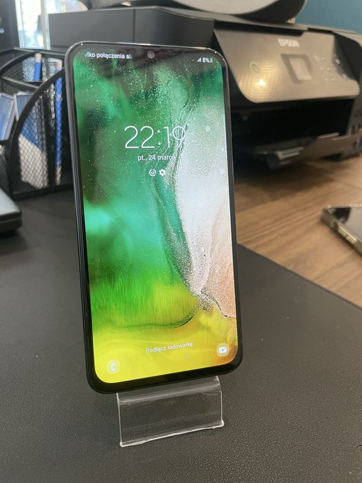 Samsung A40  4/64 GB Android 11