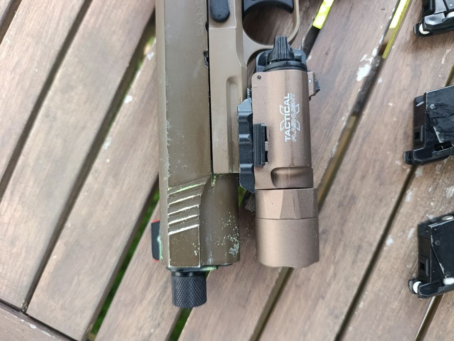 Action army 1911 full metal airsoftreplica da 1911 full. Metal com cano com rosca(para silenciador)