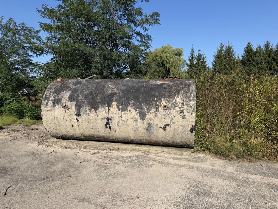 Duży zbiornik 25 000 l – szambo, deszczówka – 2 sztuki.