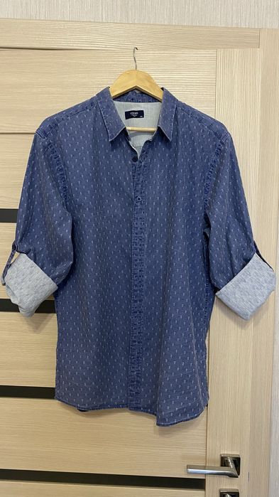 Продам джинсовую рубашку Colin’s