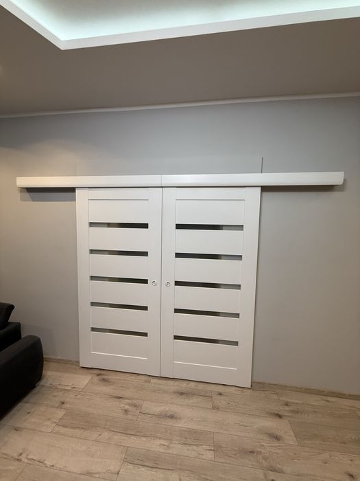 Drzwi przesuwne + 2 szt pokojowe