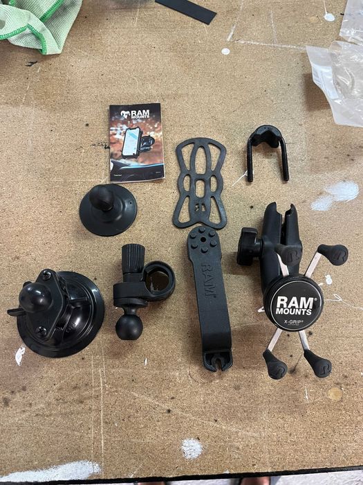 Kit Suporte Telemóvel RAM Mounts X-Grip + Multi-Bases (Ventosa, Guiador, Mota)