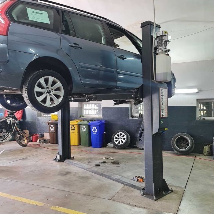 Podnośnik dwukolumnowy EVERT EAE 4,2 t automat 400V 2021