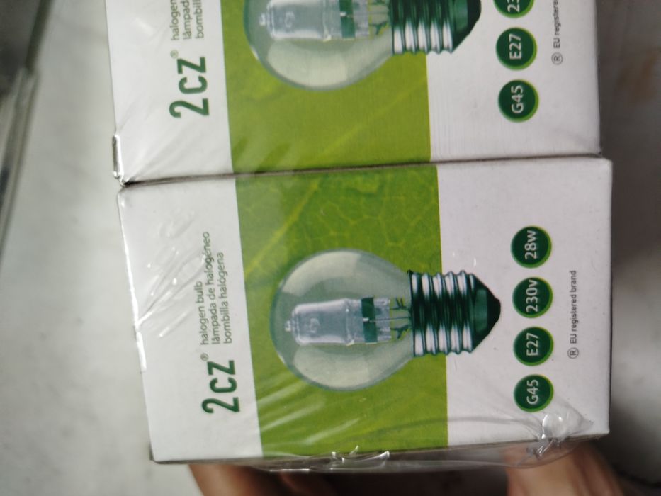 Pack of 10 G45 E27 28W Light Bulbs