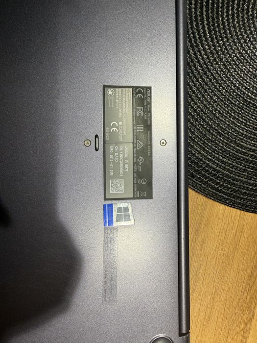 Laptop ASUS vivobook A510U