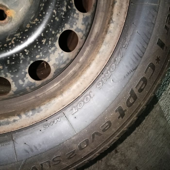 Koło 5x114,3 Hankook 215/70 R16 Zimowe