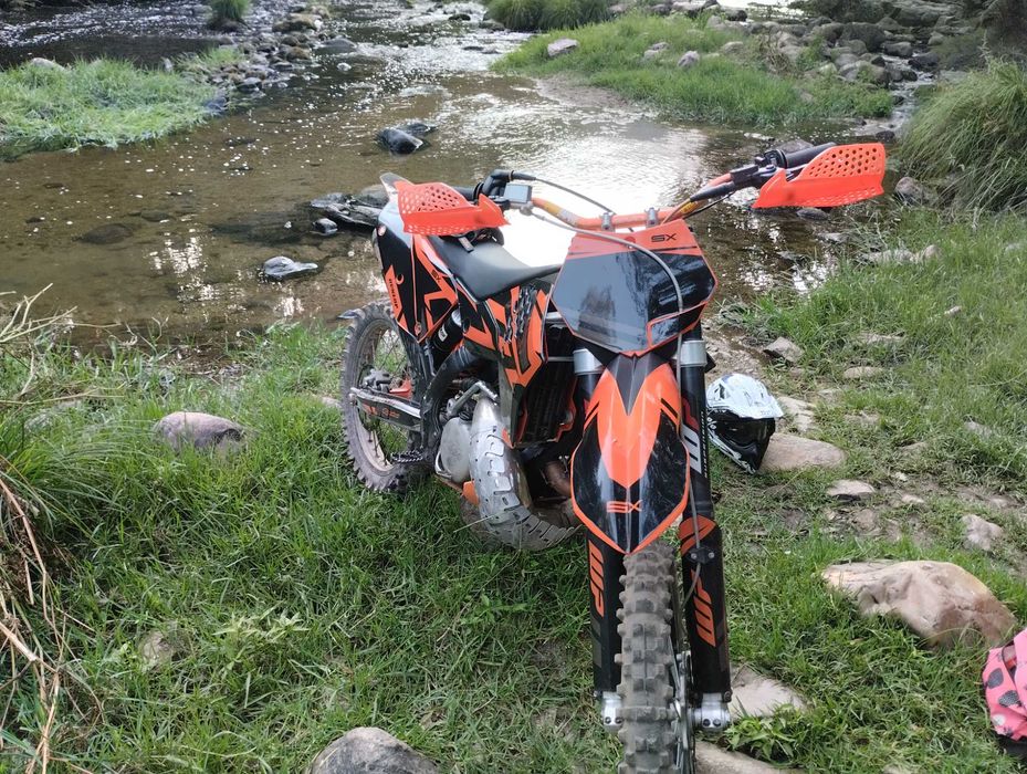 Vendo ou troco mota KTM