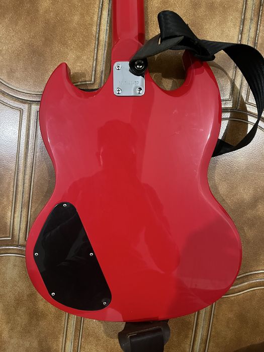 Guitarra Epiphone G-310