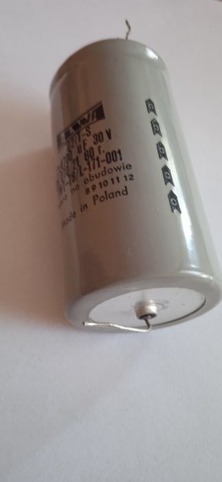 Kondensator elwa 2x4700uF do wzmacniacza