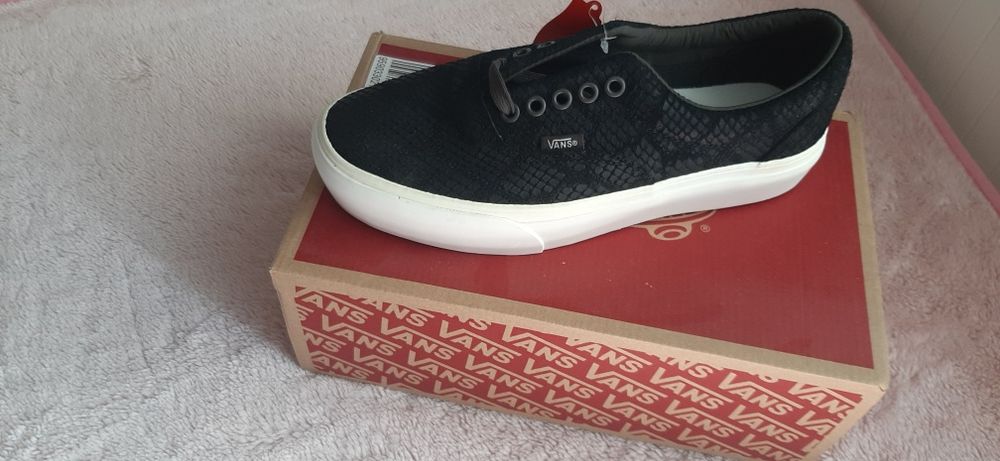 Nowe trampki damskie Vans