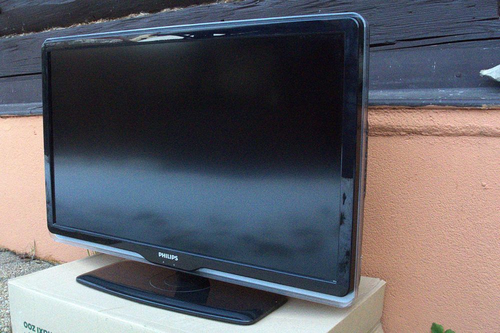 Telewizor Philips 32" LCD Full HD, model no: 181