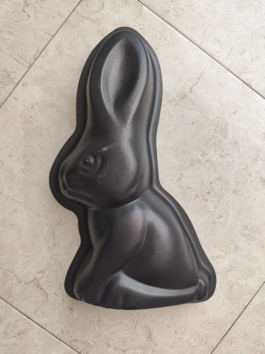 Easter Bunny Cake Pan446918315475609600