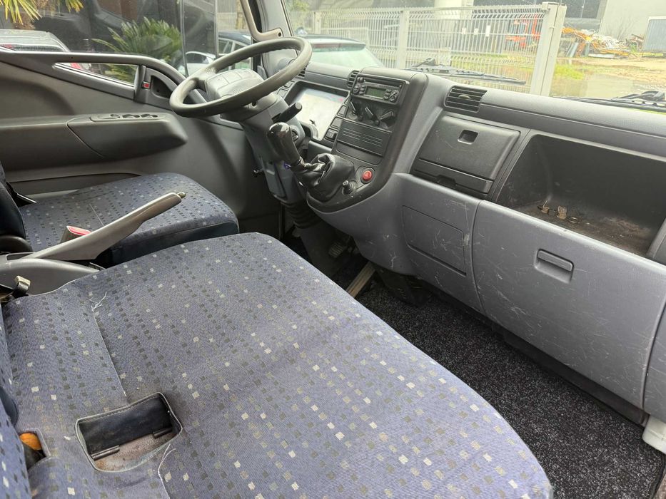 Carrinha mitsubishi canter tribasculante