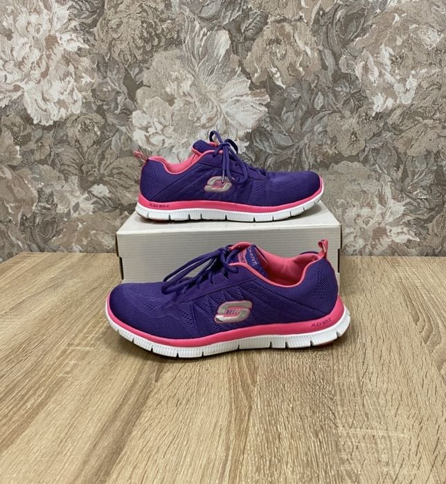 Skechers р.38 -39 кросівки кроси кроссовки