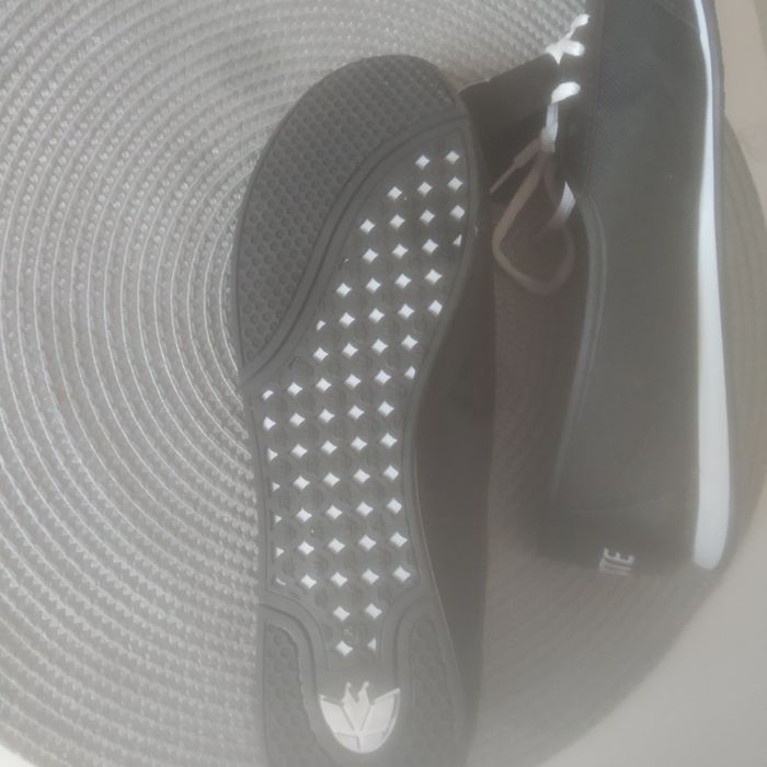 Buty 39 nowe lacoste