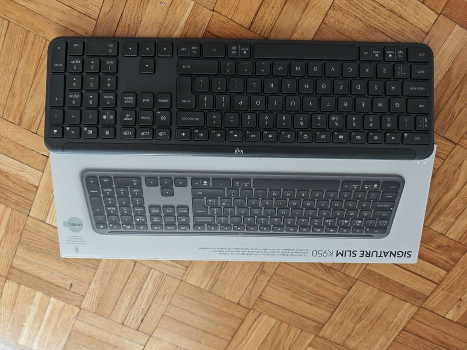 Logitech Signature Slim K950