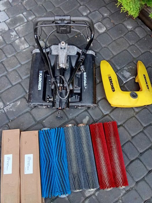 ЯКІСТЬ!! KARCHER Керхер полотер шліфмашина з щітками для чищення підлоги; килимів плитки бетону; Підлогомийна підлогомиюча / миючий моющий пылесос