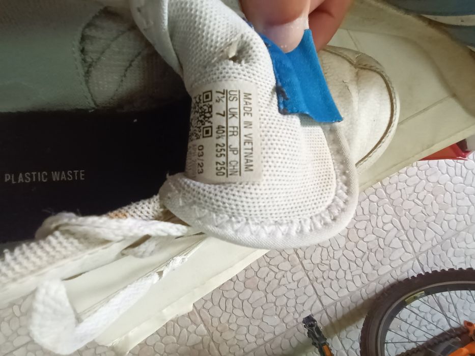 Tenis adidas N.40