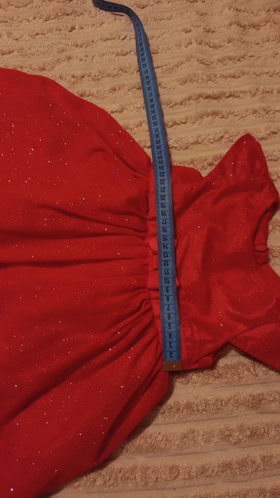 Святкова, червона сукня для дівчинки. 80 см