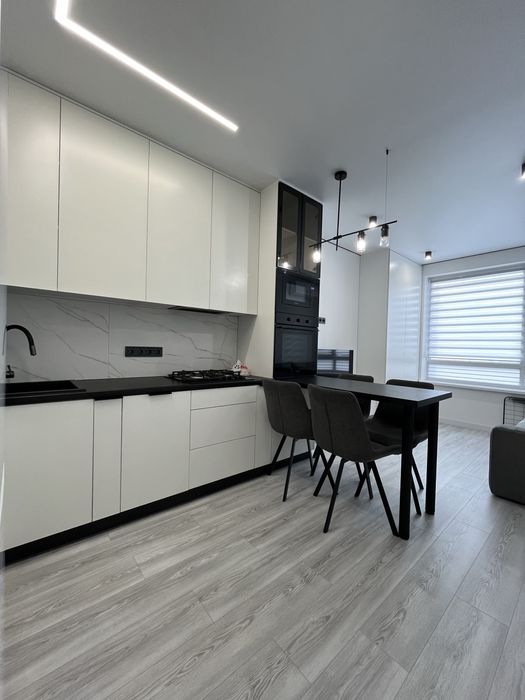 Центр міста.ЖК закритого типу,1.5кімн.стильна,укомпоектов.гардеробна.