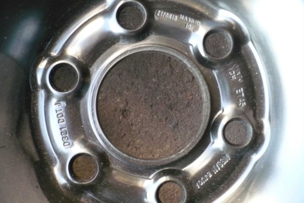 Felgi Stalowe 6X114,3" 7JX17'' 66,1 mm ET45 Nissan Oryginał 4szt. NOWE