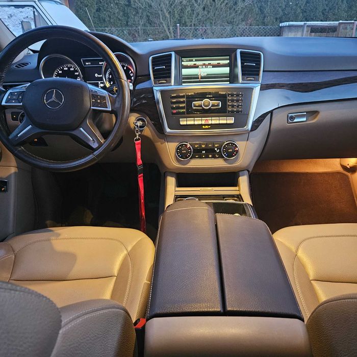 Mercedes -ML350 BlueEff 4 -Matic