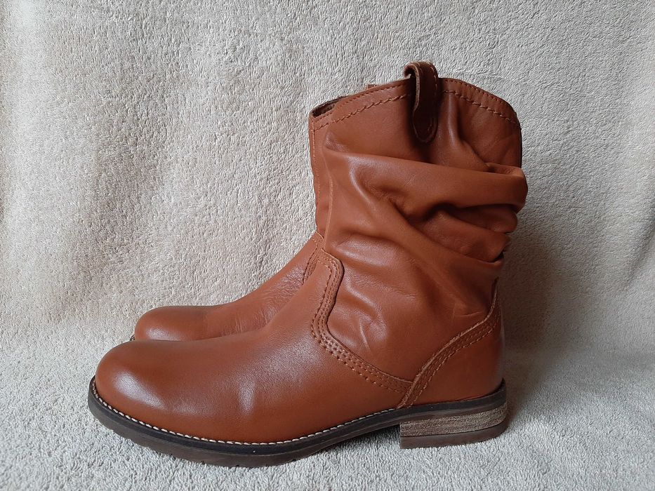 черевики p.i.u.r.e. Італія 35р.устілка 23см