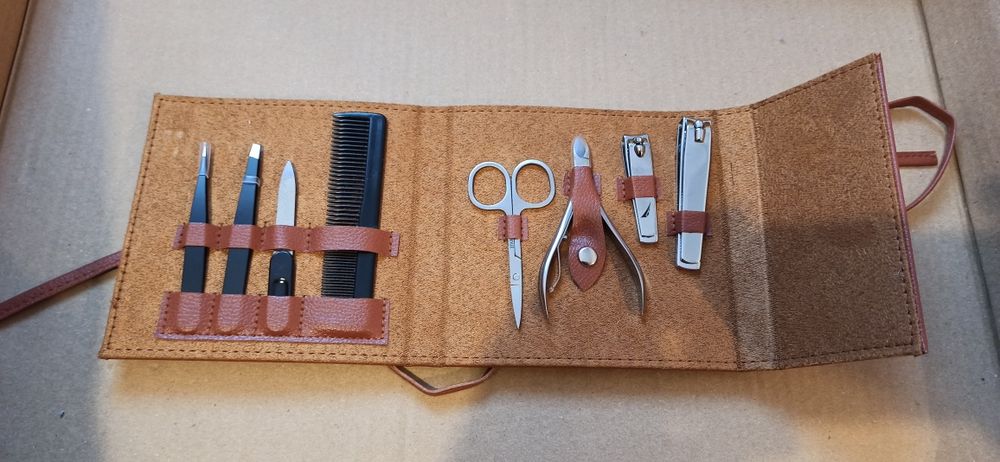 Męski zestaw do manicure NAUTICA – Skórzane etui