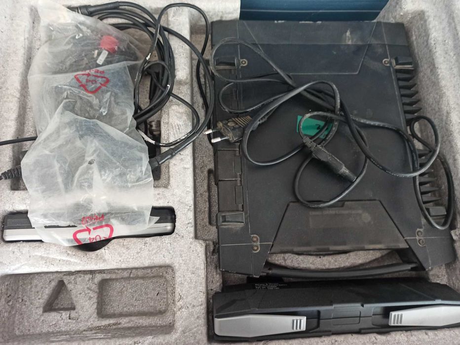 Terminal satelitarny BGAN-700