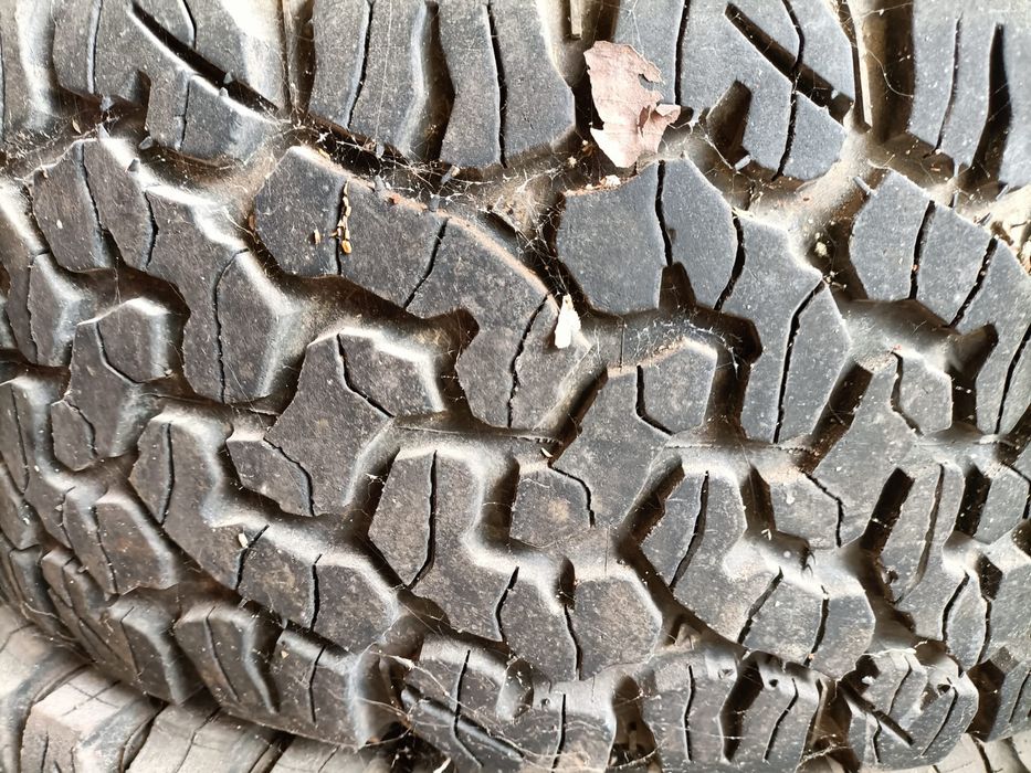 Pneus l200  para venda