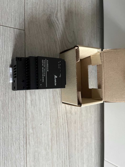 Zasilacz na szynę DIN Delta CHROME DRC 12V  2.1A