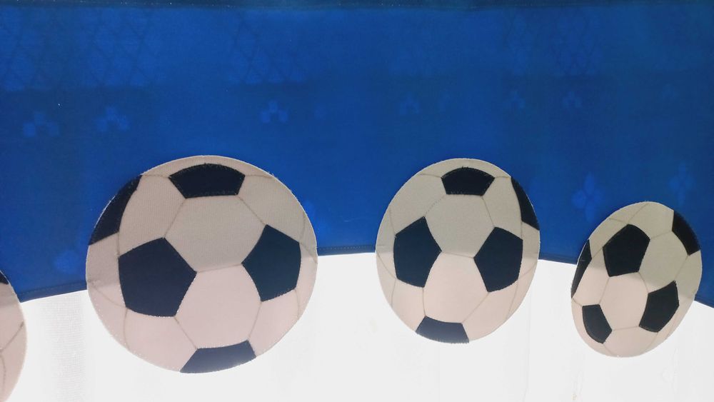 LAMBREKIN na okno do pokoju dziecka motyw PIŁKI j.Nowy