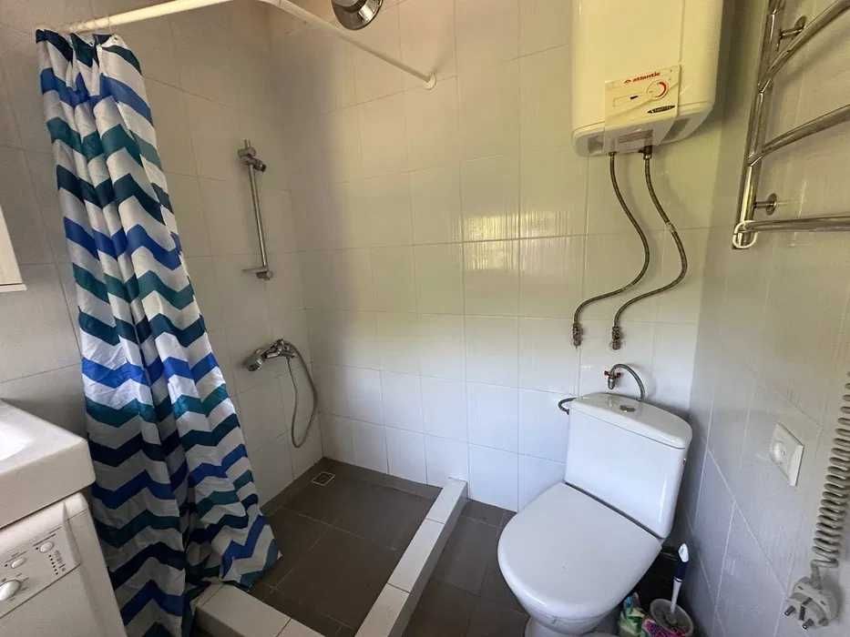 Продам дачу с.Новосілки.Підсобні приміщення,криниця,камін