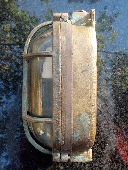 Candeeiro Náutico / Naval Antigo em Bronze – Peça Vintage