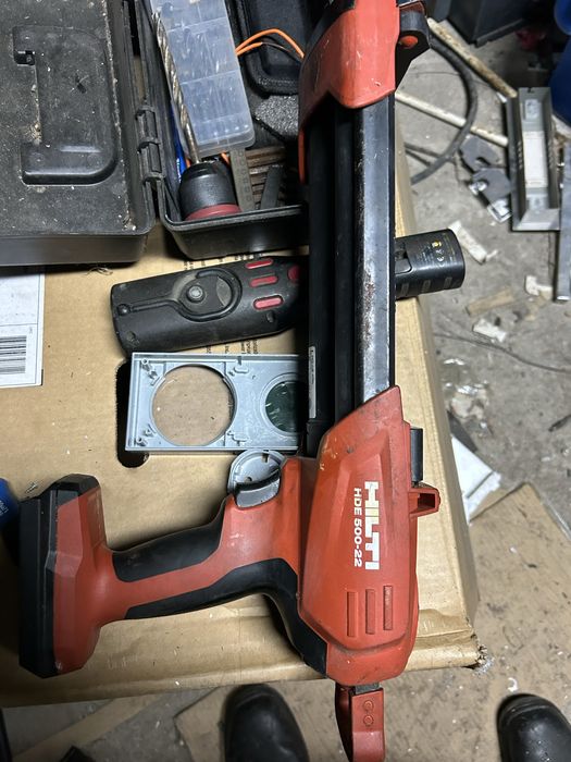 Pistolet hilti+ bateria 2022 rok