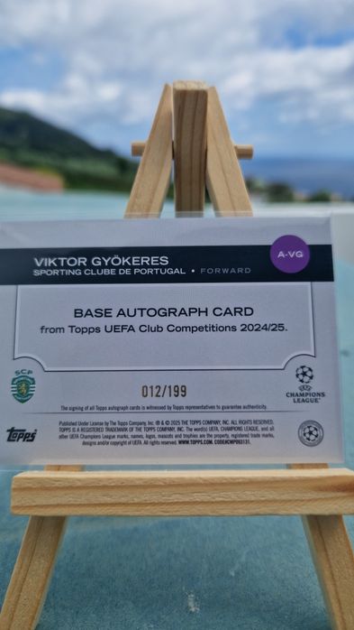Carta Viktor Gyökeres Autografada Neon Green /199 – Topps UEFA CC 2024/25