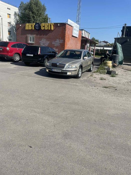 продам машину 2500.