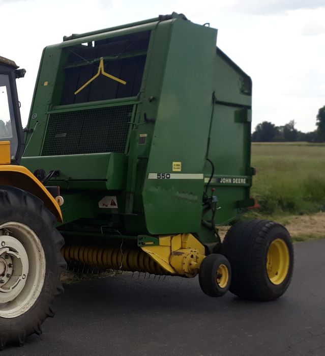 Prasa john deere 550
