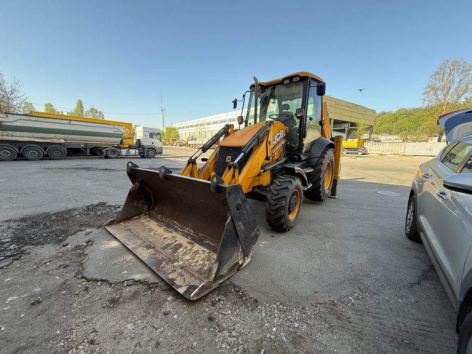 Оренда/послуги екскаватора-наватажувача JCB 3cx