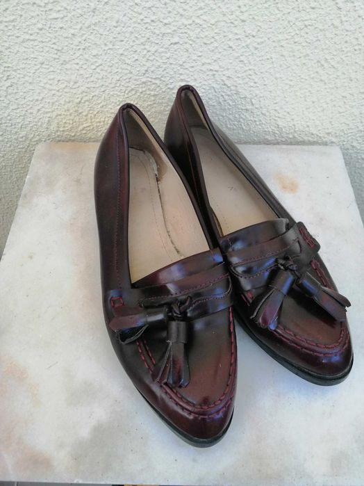 Sapatos de senhora n. 40 e outros
